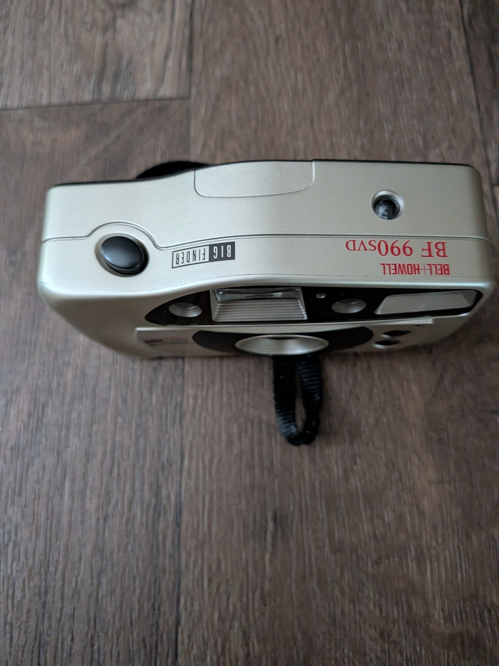Silver Point-and-Shoot Film Camera - Picture 3 of 4